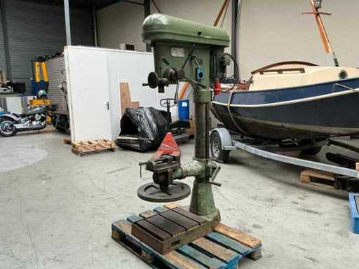 Mașină de găurit coloană Bimak