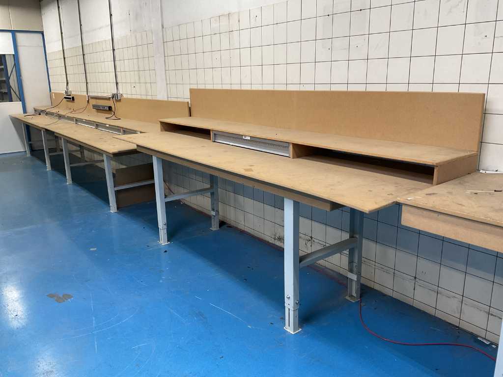Packing table (3x)