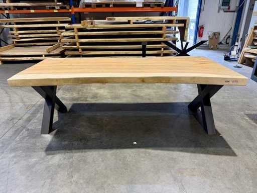 Masa trunchiului de copac Suar 240 cm.