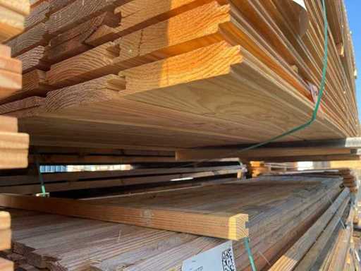 Douglas Latten Fijnbezaagd 4000x45x25mm (385x)