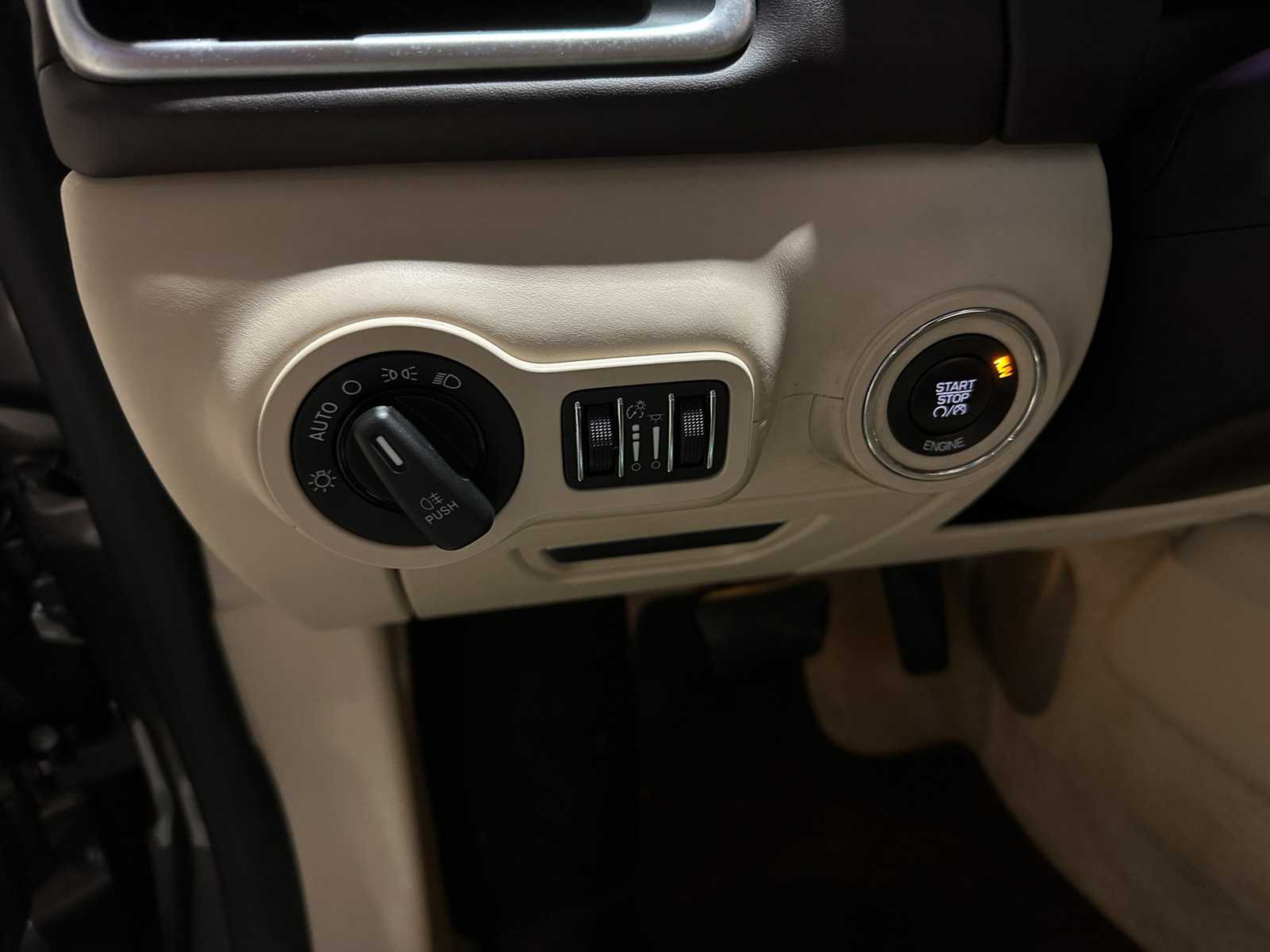 Maserati Ghibli 3.0 V6 330pk 2014 (Origineel-NL), 7-XBS-64