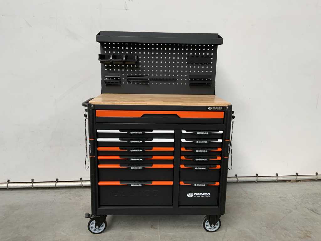 Daewoo 13 drawers Tool trolley 267 pieces