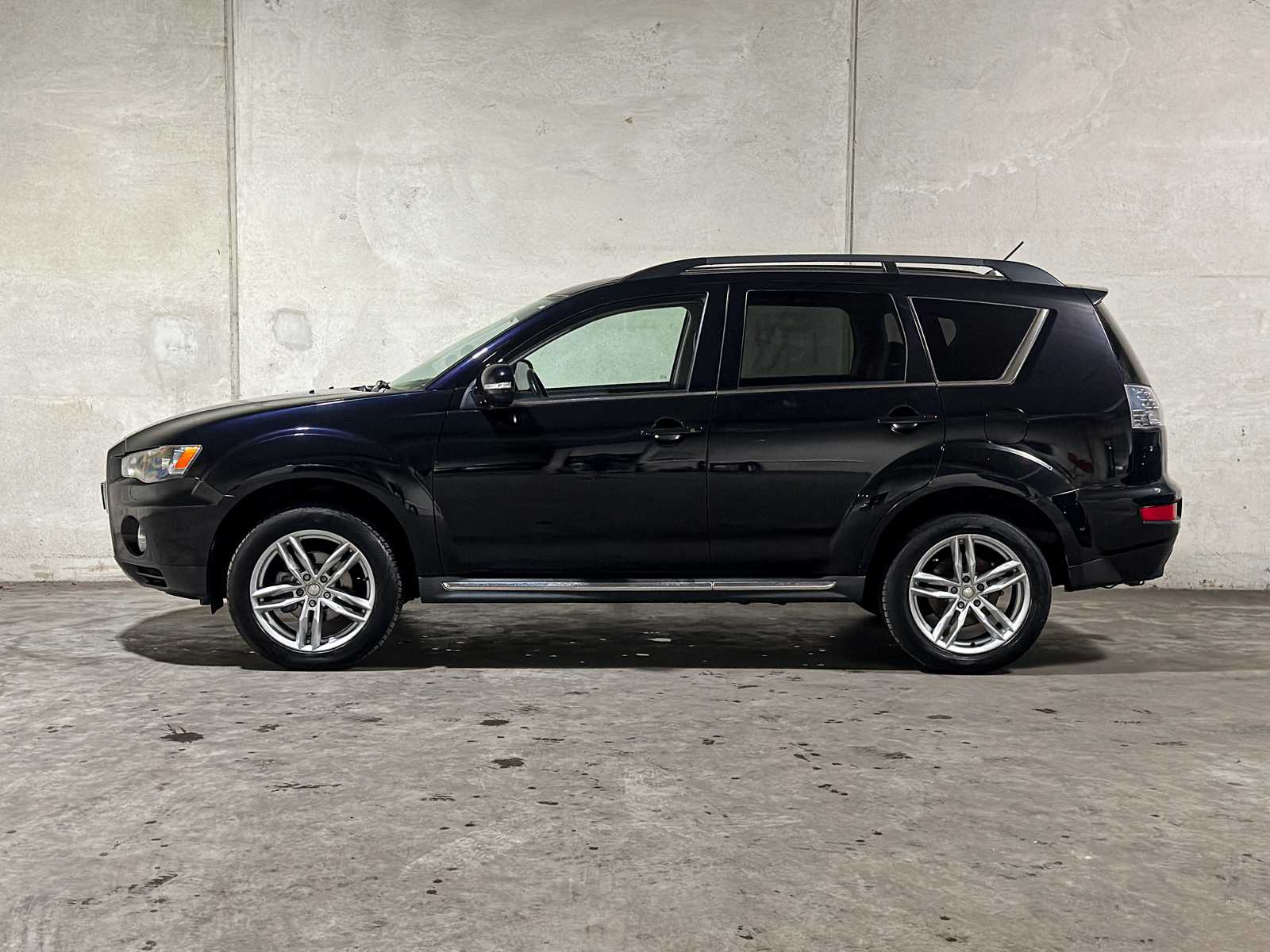 Mitsubishi Outlander 2.0 Intro Edition 147pk 2010 (Origineel-NL) Automaat, 43-NTH-8