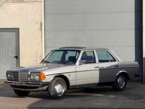 1981 Mercedes-Benz 300 D