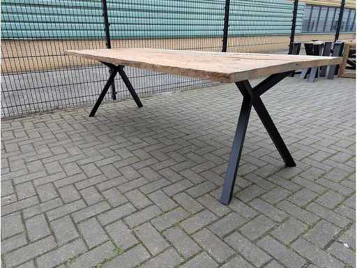 Garden table rustic Oak wood 240 x 105 x 77cm. Metal y base.