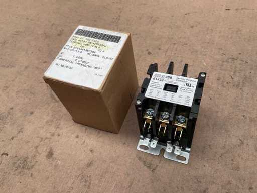 Contactor de pe Marte (2x)