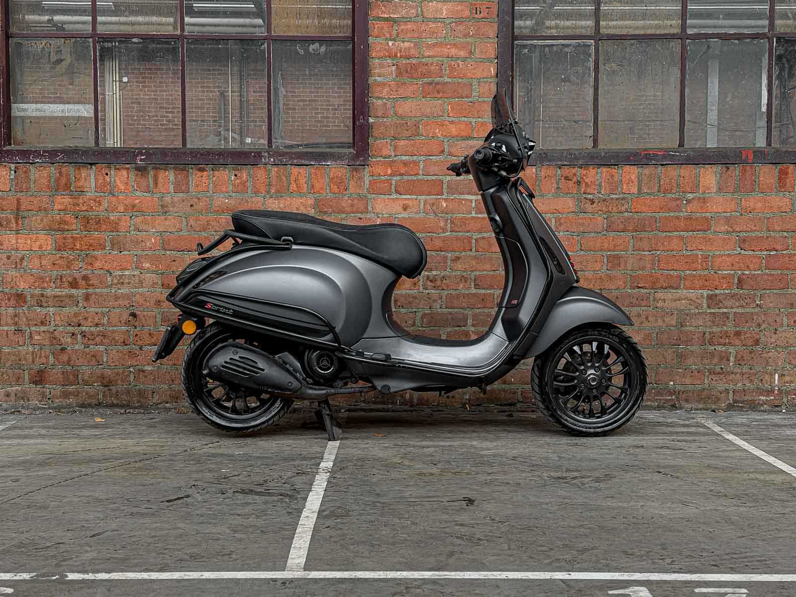Piaggio Vespa Sprint 4T 2015 Scooter, DBL-64-H