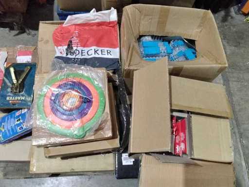 Pallet met diverse artikelen