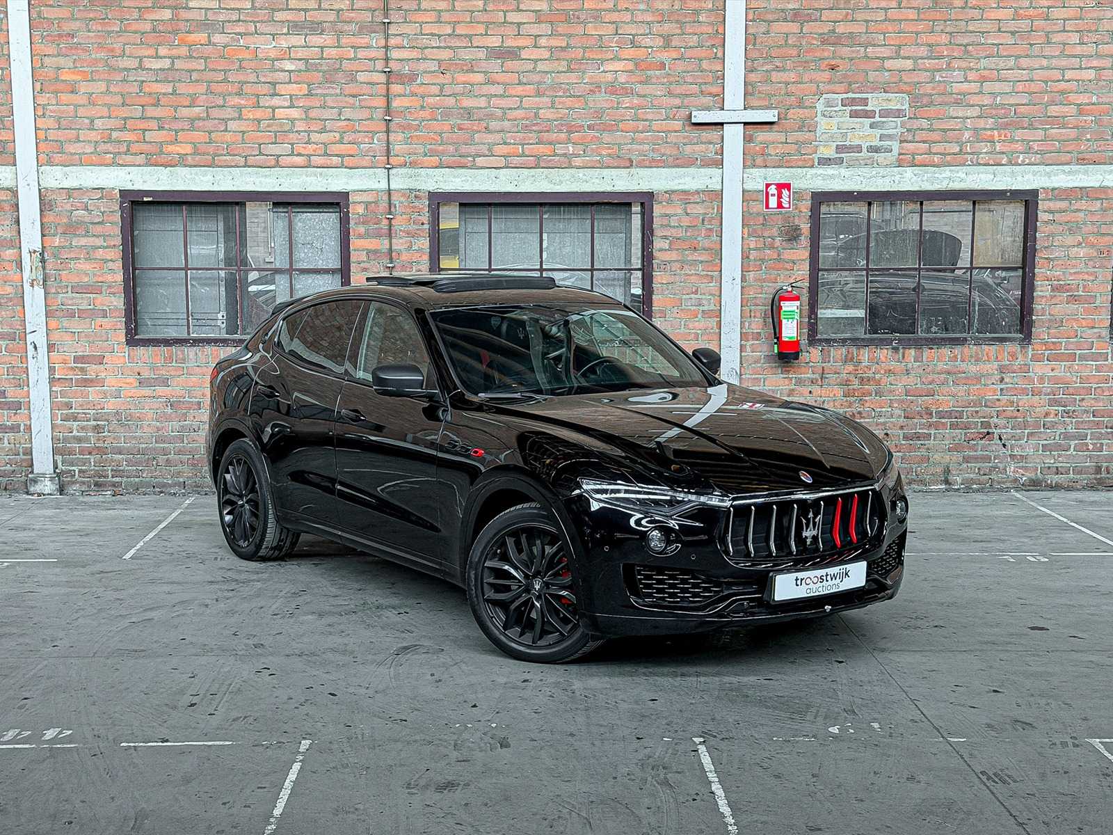 Maserati Levante 3.0 V6 AWD GranLusso 349pk 2019, T-075-PR
