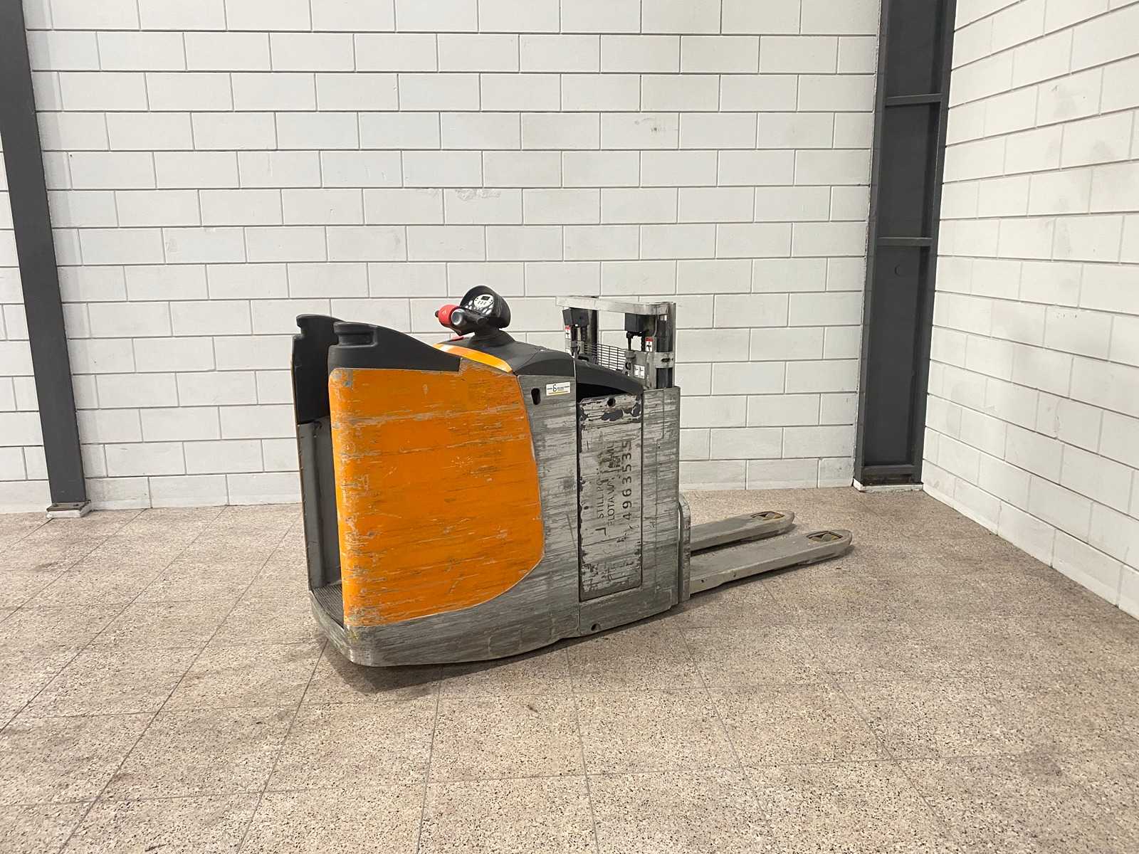 Still – 2016 – EXD-S20 – Stacker