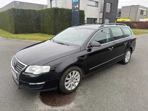 VOLKSWAGEN - 2010 - PASSAT - Personenauto