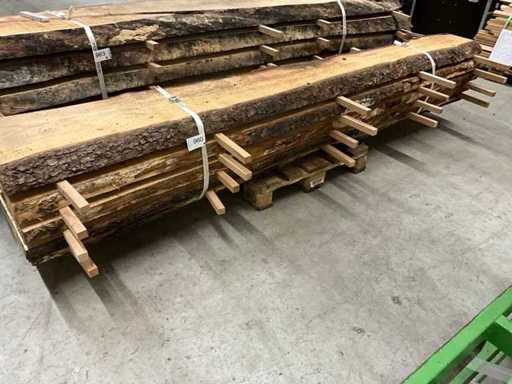 Spruce log trunk / 3.00m long / diameter approx. 45cm / sawn in 60mm / 5 planks