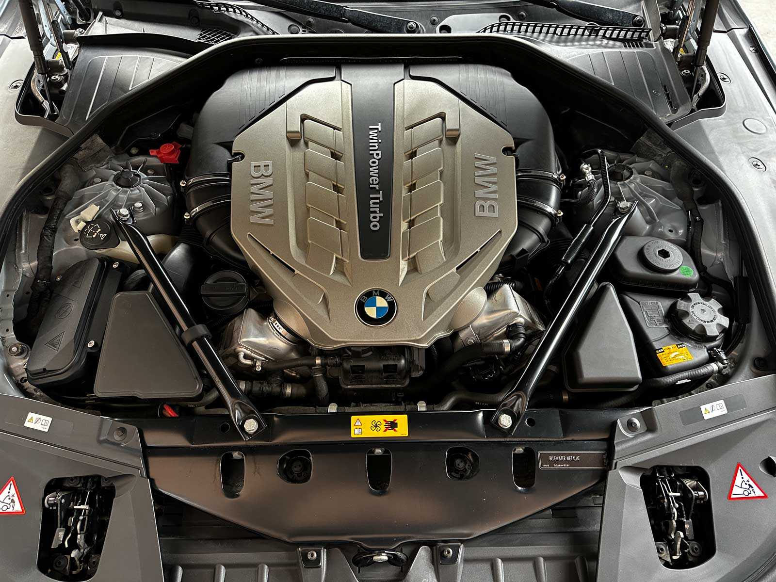 BMW ActiveHybrid7 F04 4.4 V8 465pk 2010 Youngtimer (70.000 km)