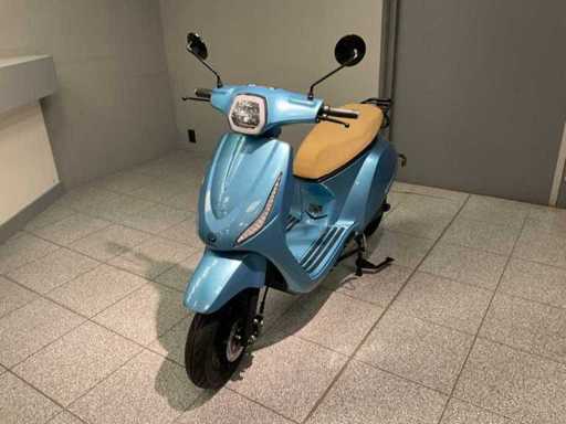 2022 Escoo Bayesa E-Scooter