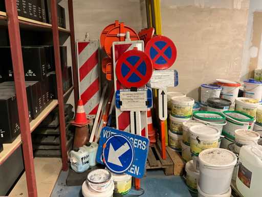 Diverse verkeersborden (12x)