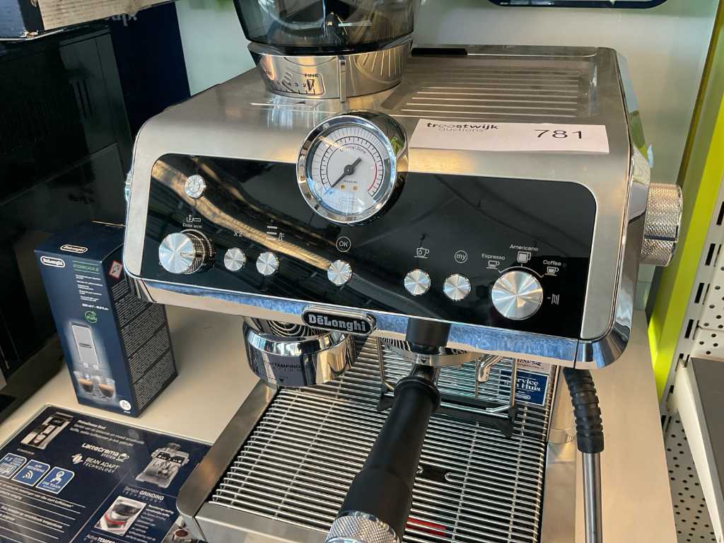 La Specialista Prestigio Espresso Machine EC9355M