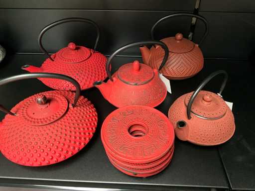 Żeliwne czajniki Bredemeijer + cztery podkładki (5x)