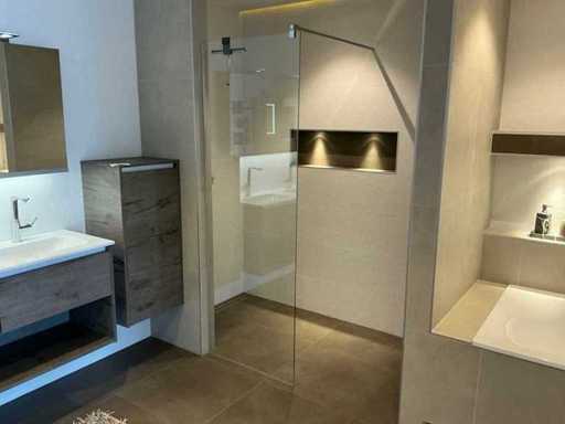 Sealskin - Shower wall