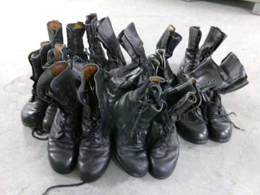 Mieszanka butów bojowych, używana (R15) (10x)