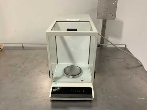 METTLER AE 240 Waage