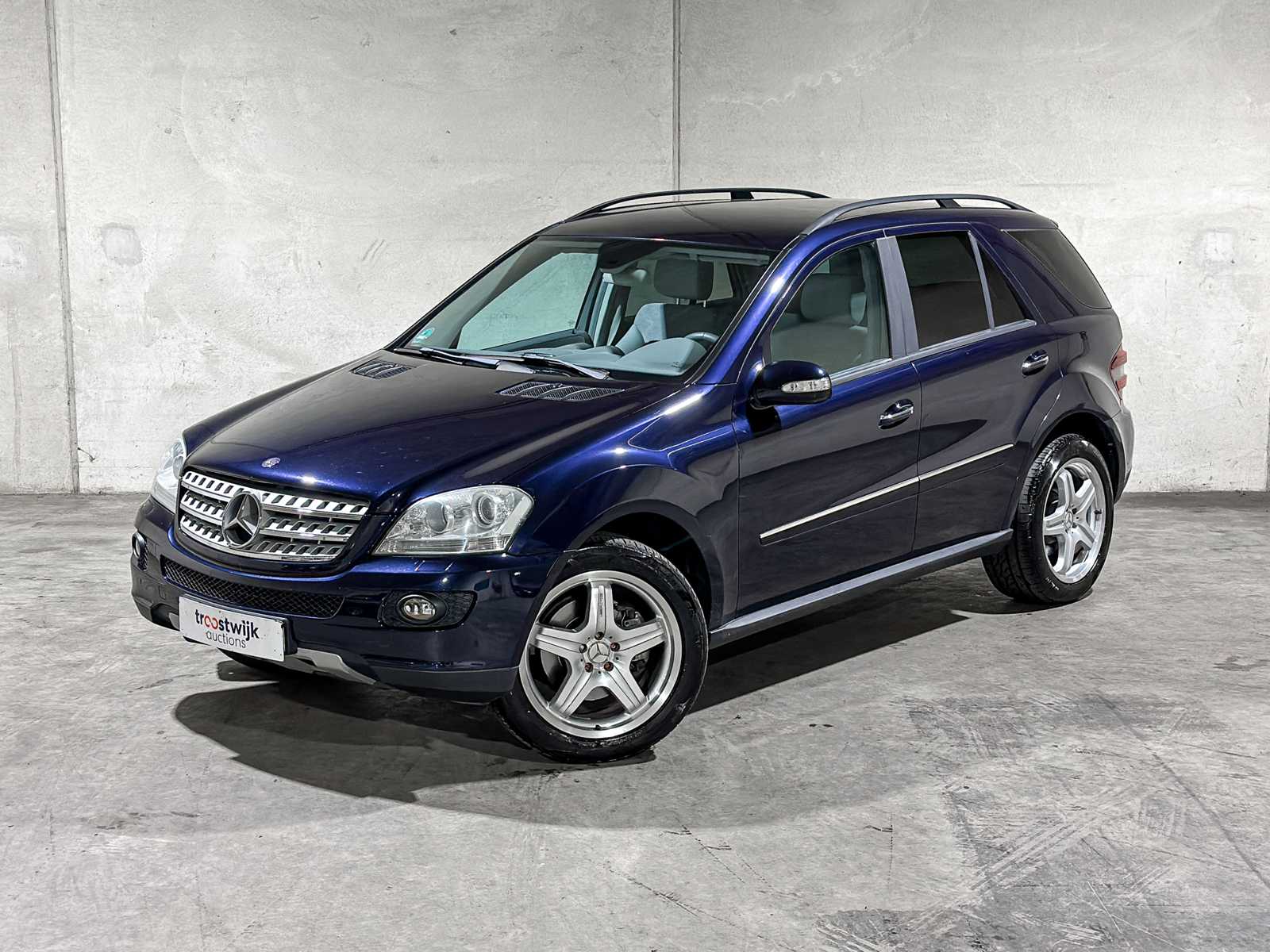 Mercedes-Benz ML500 5.0 V8 306hp 2006 M-class, K-267-VB Youngtimer