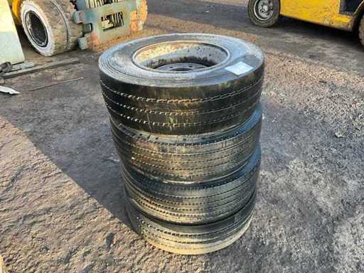 Hankook TH22 Truck Tire (4x)