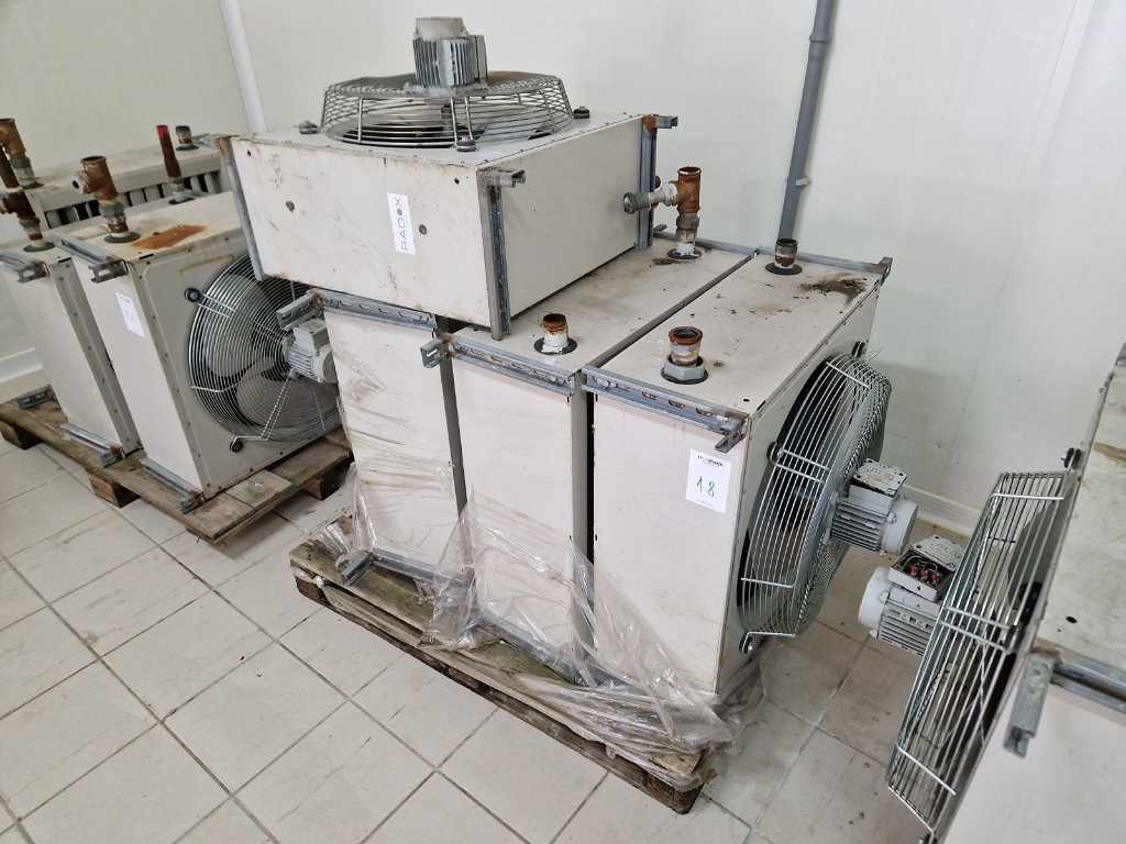Air conditioning units (4x)