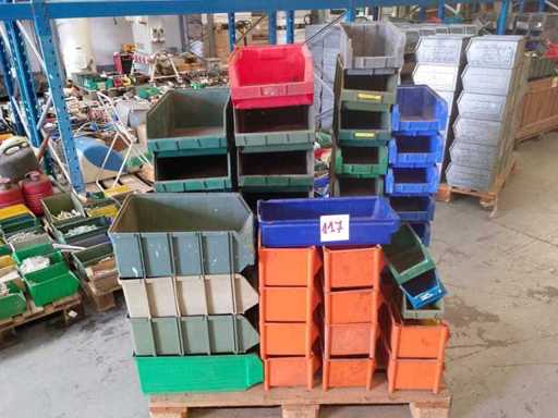 Stoc de containere de depozitare din PVC