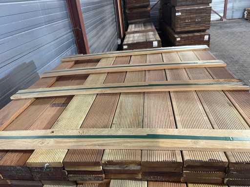 Hartholz Fliesen Holz 550-1050x97x17mm (607x)
