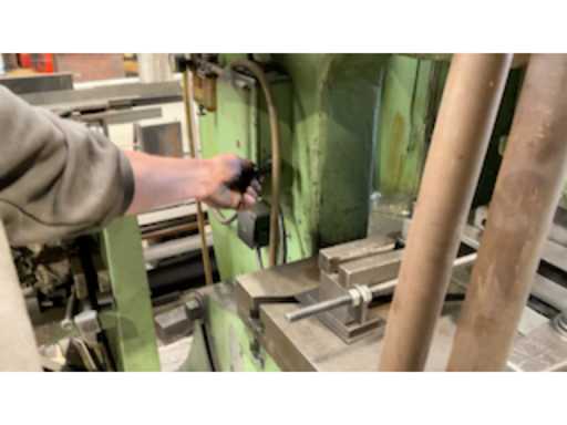 b2dbfc81-fcbc-4a5b-95c7-59b2d3509166.mp4