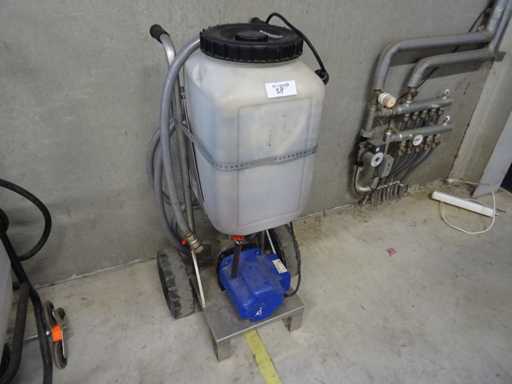 OEG - D-31840 - Solar vulstation en spoelcenter