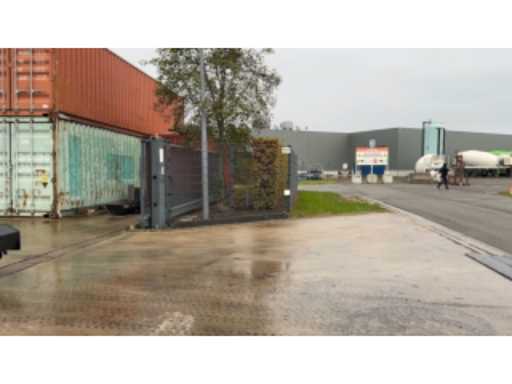 4adfd32d-4b1e-4f9d-8750-5c2b0be4dfa9.mp4