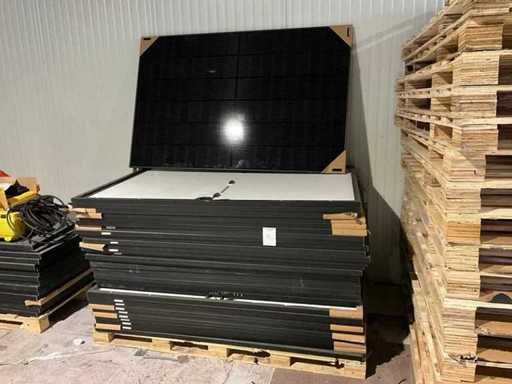 Panel słoneczny Jinko (32x)