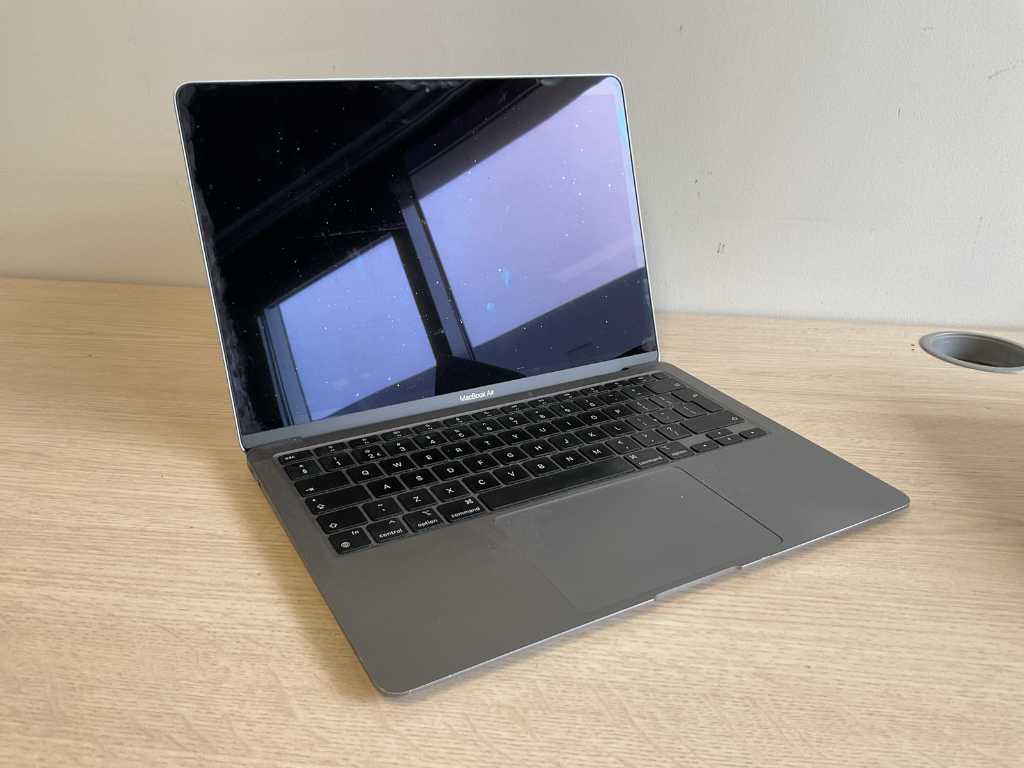 Apple MacbookAir10,1 Laptop