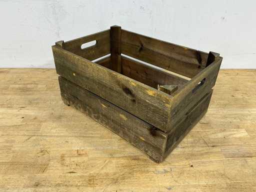 Wooden box (13x)