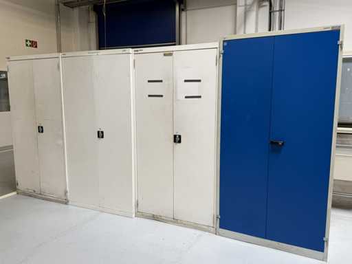   4 cabinets without contents 