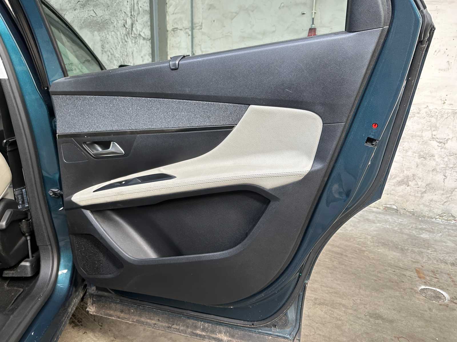 Peugeot 5008 1.6 PureT. BL. Prem. 181pk 2019, XH-072-L