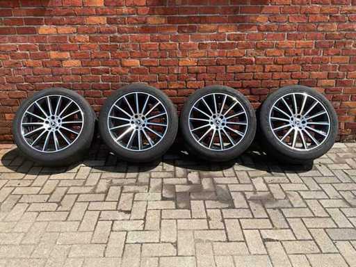 Originele Mercedes-AMG 20 inch velgenset met Dunlop SP Sport Maxx banden (4x)
