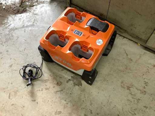 Ładowarka baterii Stihl al301-4 2022