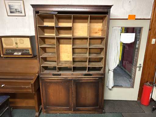 Armoire de bureau vintage