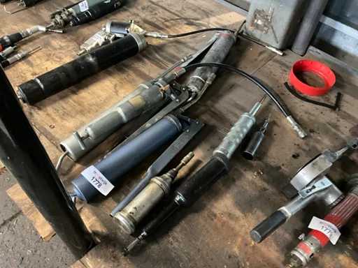 Vari utensili pneumatici (7x)