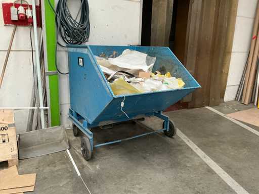2013 BAUER KW1000 Mobile Waste Container