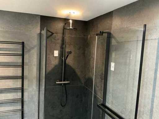 Warmbad-Regendusche mit Handdusche