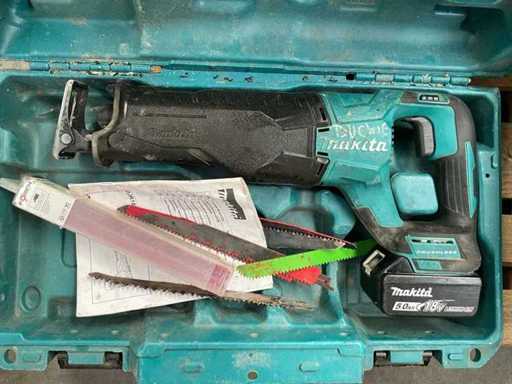 Makita DJR186ZK scie à piston sans fil