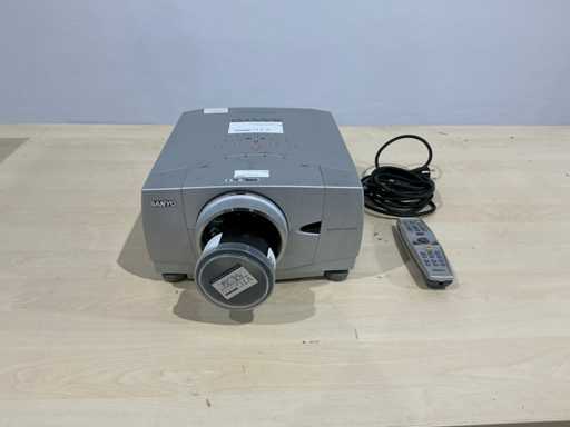 Sanyo PLC-XP57L Video/Data Projector