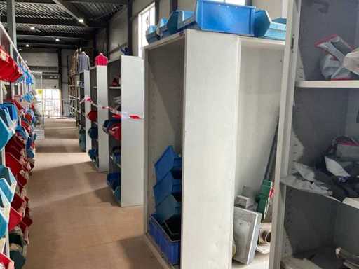 Metalen kasten met inhoud (4x)