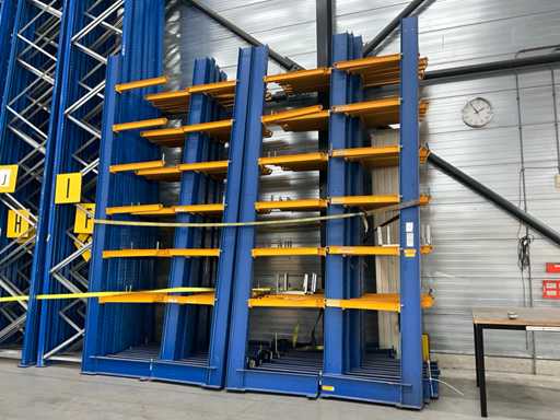 2001 Jungheinrich KAR Cantilever rack