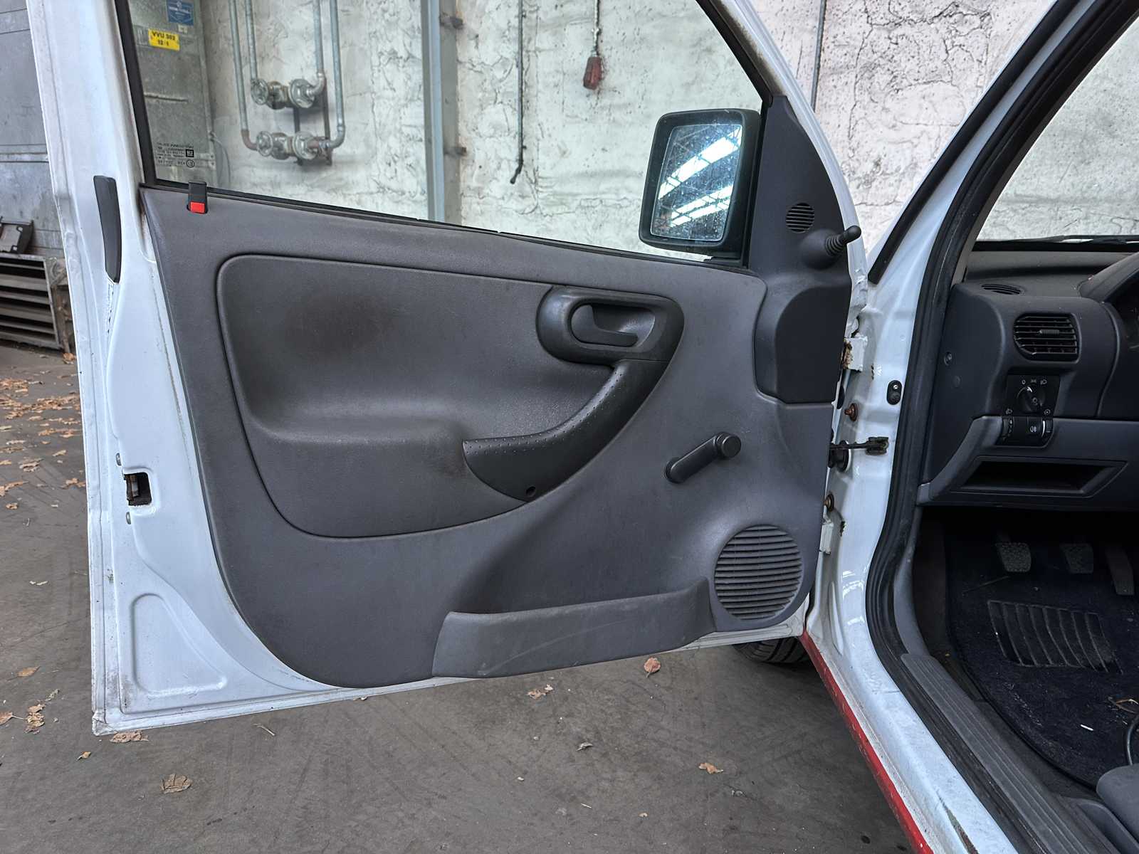 Opel Combo 1.7 DI City 65PK 2004, 20-BP-SP