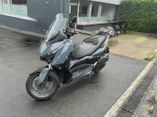 Yamaha X-Max 300 Brommer