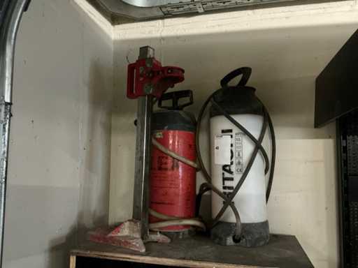 Flex and Hitachi Water Pressure Tank (2x)